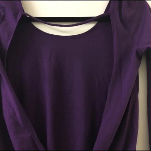 Open-back Long Sleeve - Picture 4 of 5